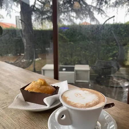 Boutique E Citta Bianca 4* بيسكارا