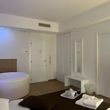 Boutique E Citta Bianca 4* بيسكارا