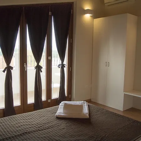 Boutique E Citta Bianca 4* بيسكارا