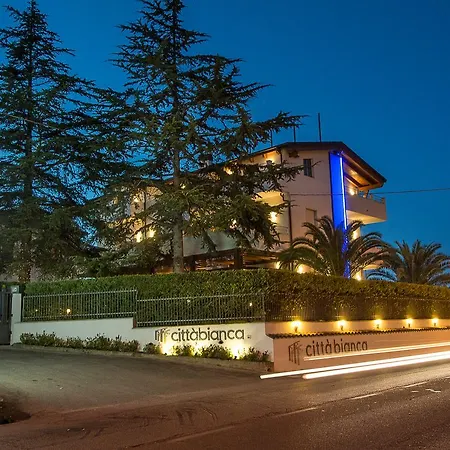 Boutique E Citta Bianca بيسكارا