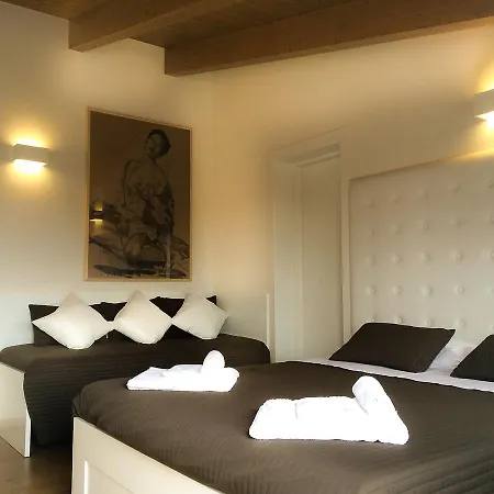 Boutique E Citta Bianca ホテル 4*