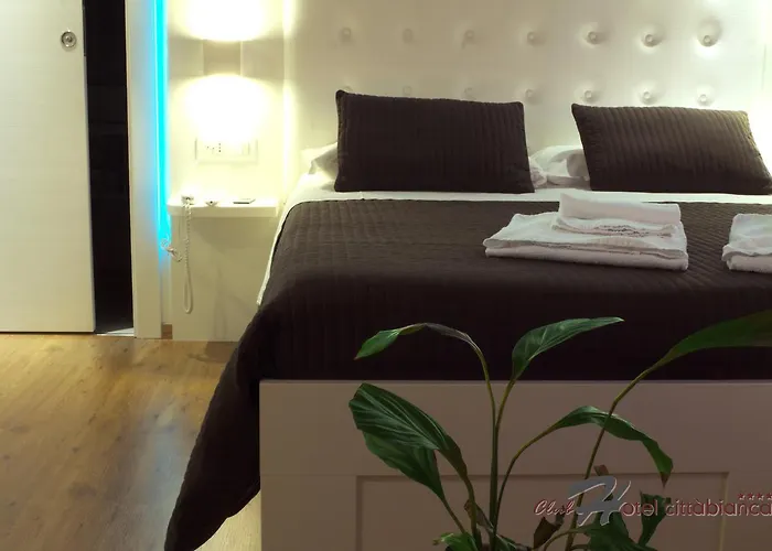 Hotel Boutique E Bianca 4*